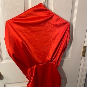 Gorgeous red silk mini dress never worn before. size small